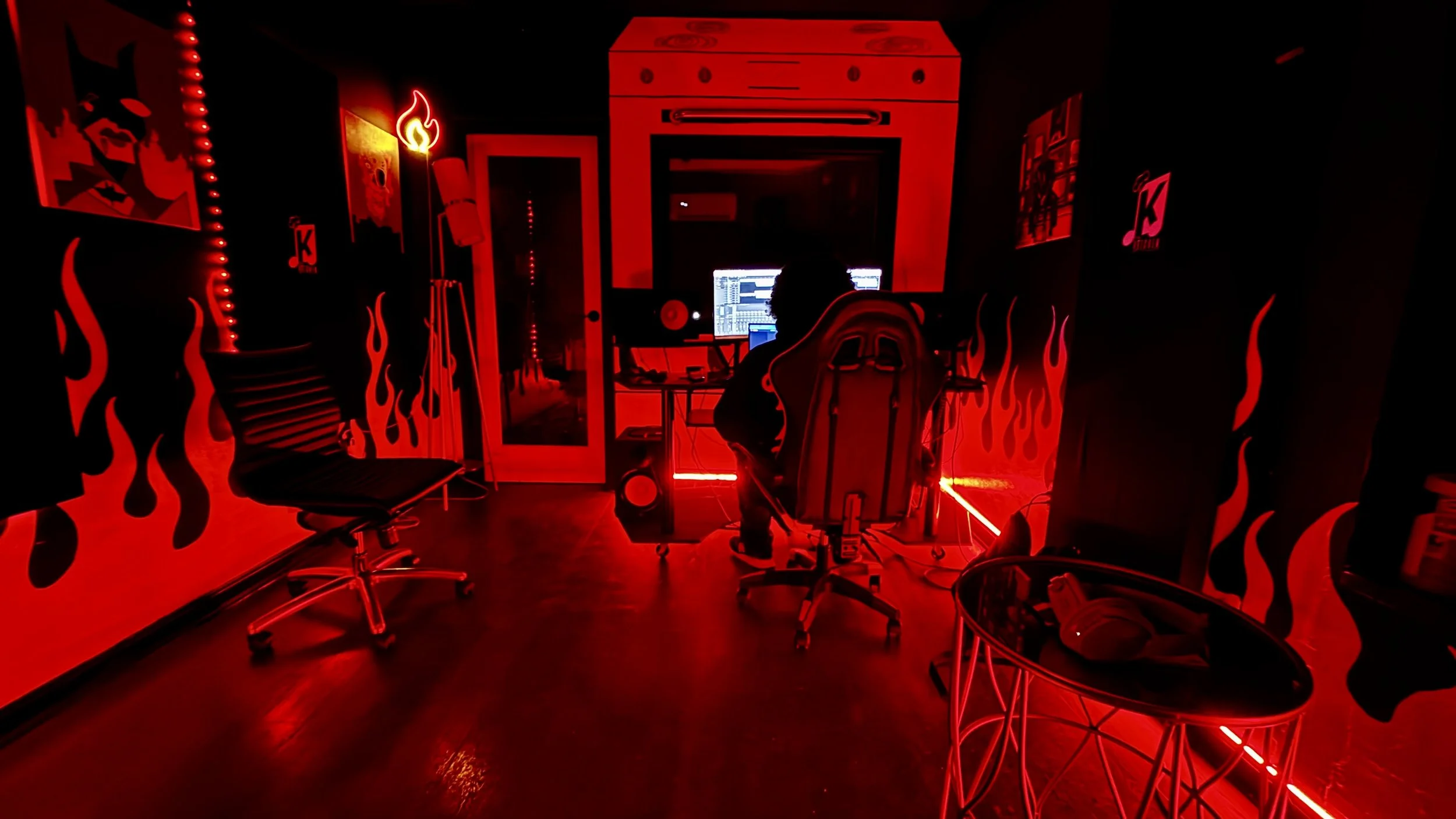 The Oven studio room