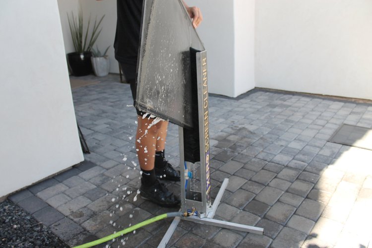 Screen Cleaning by 3SIXTY Window Washing in St. George, Utah