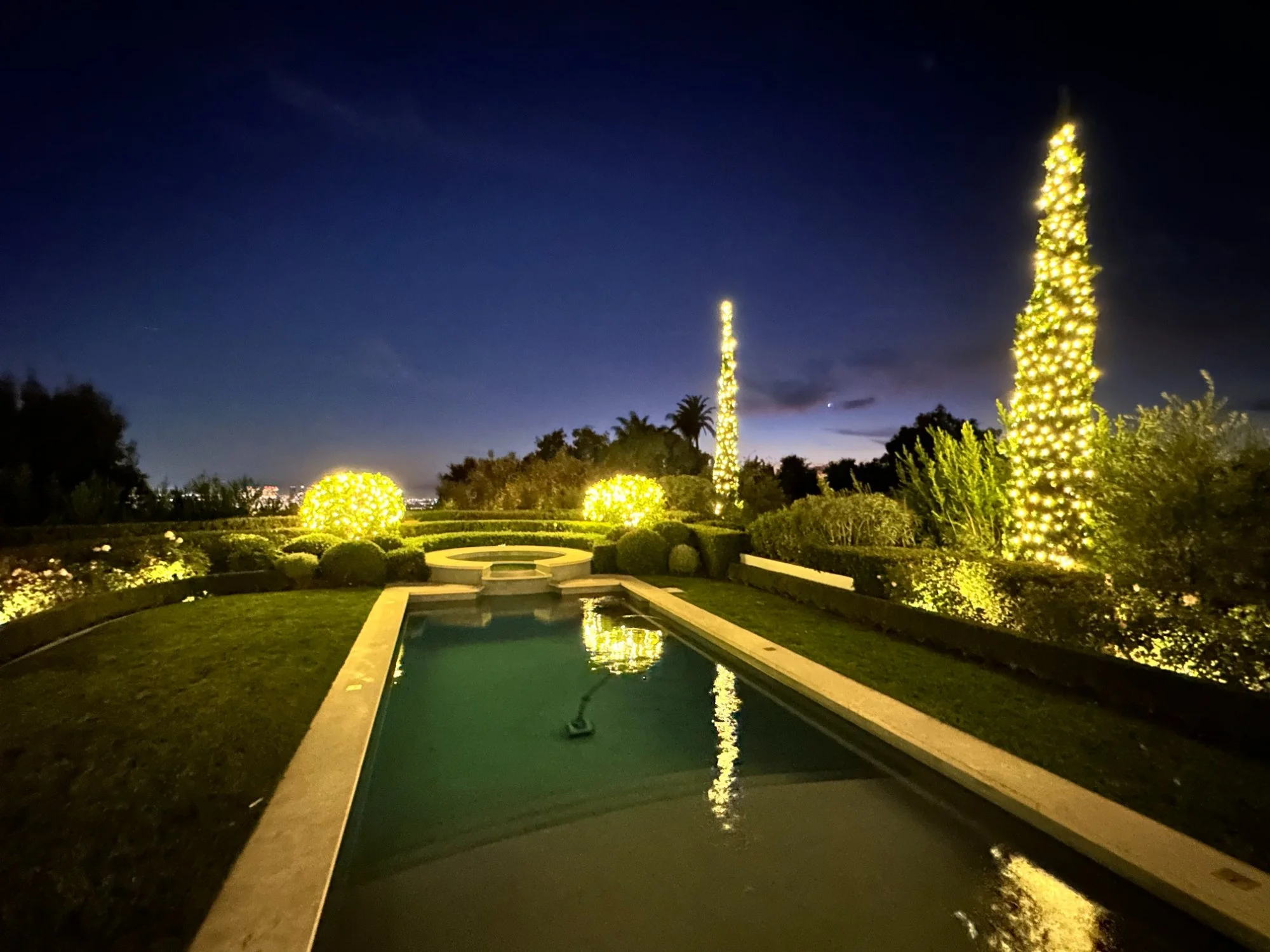 Pacific Palisades Christmas lights