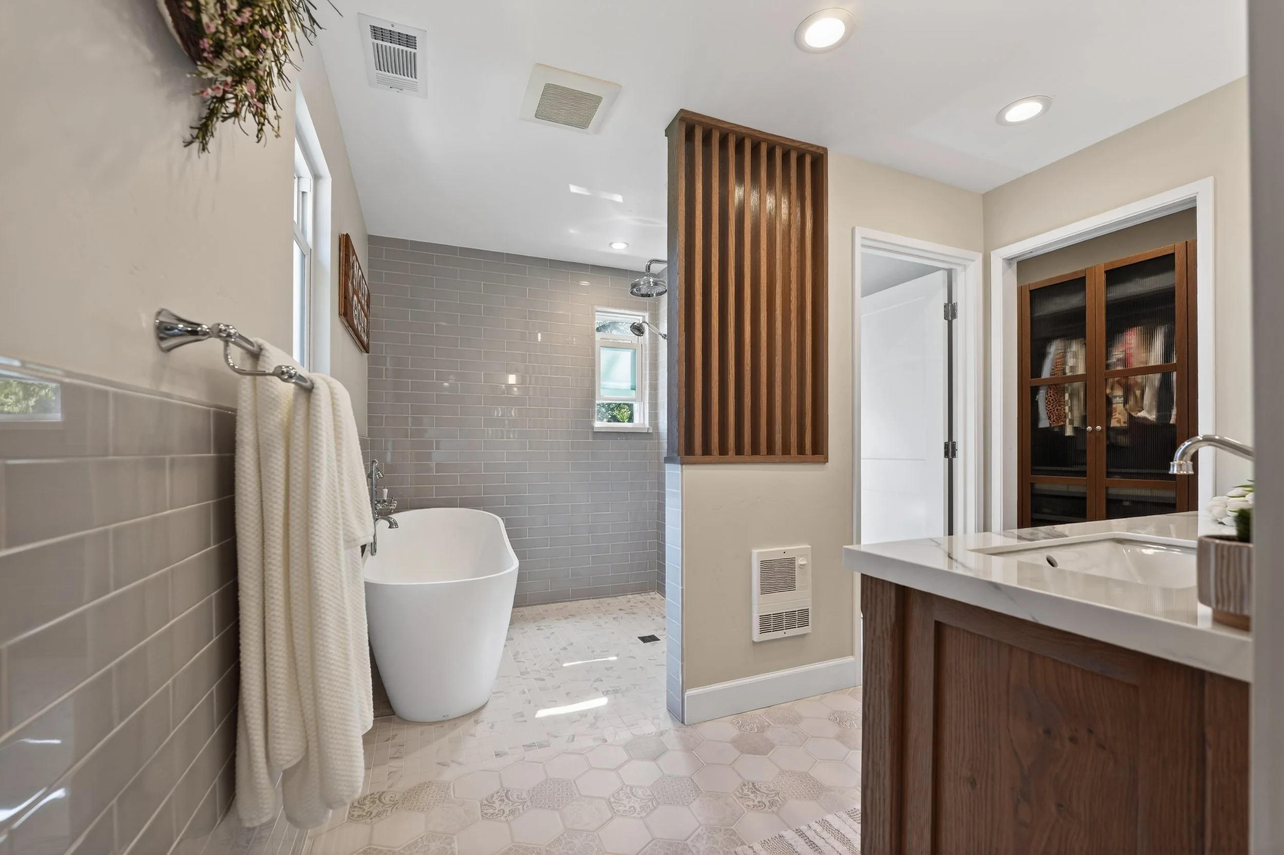 Master Suite — Monterey County