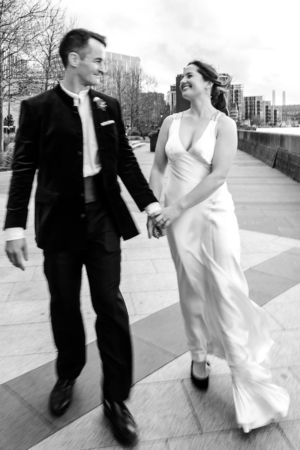 Bride arriving at Brunswick House, documentary wedding photography by Oliver Holder