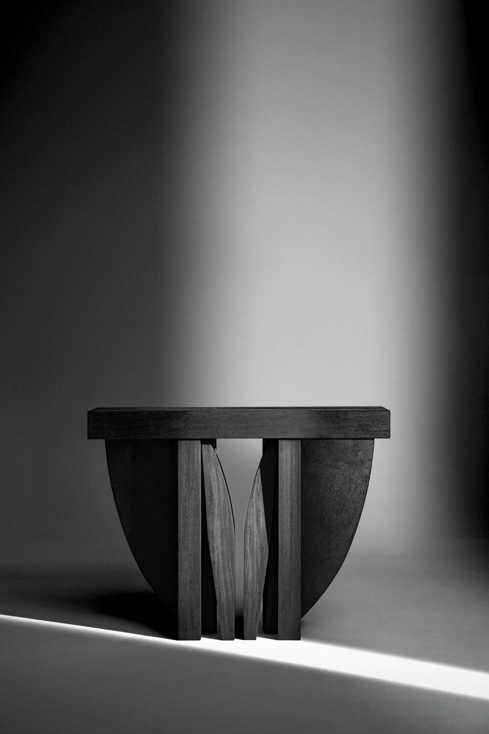 Umbo Hallway Table — photograph by Victor Robyn