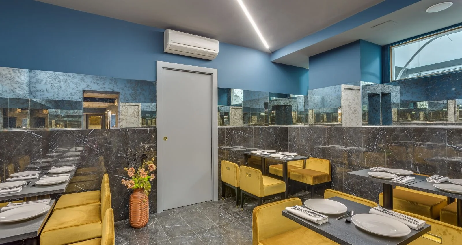 The breakfast room at Otivm Hotel
