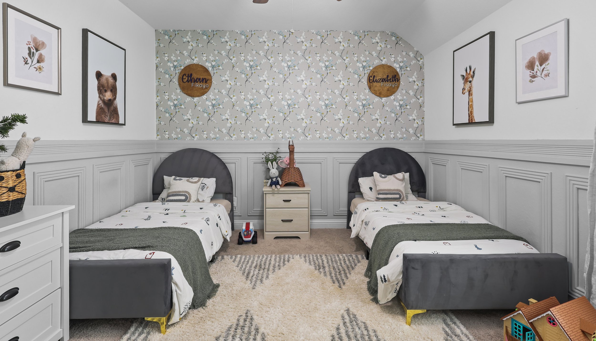 Contemporary interior design project by Emma's Interior in Woodlands, TX