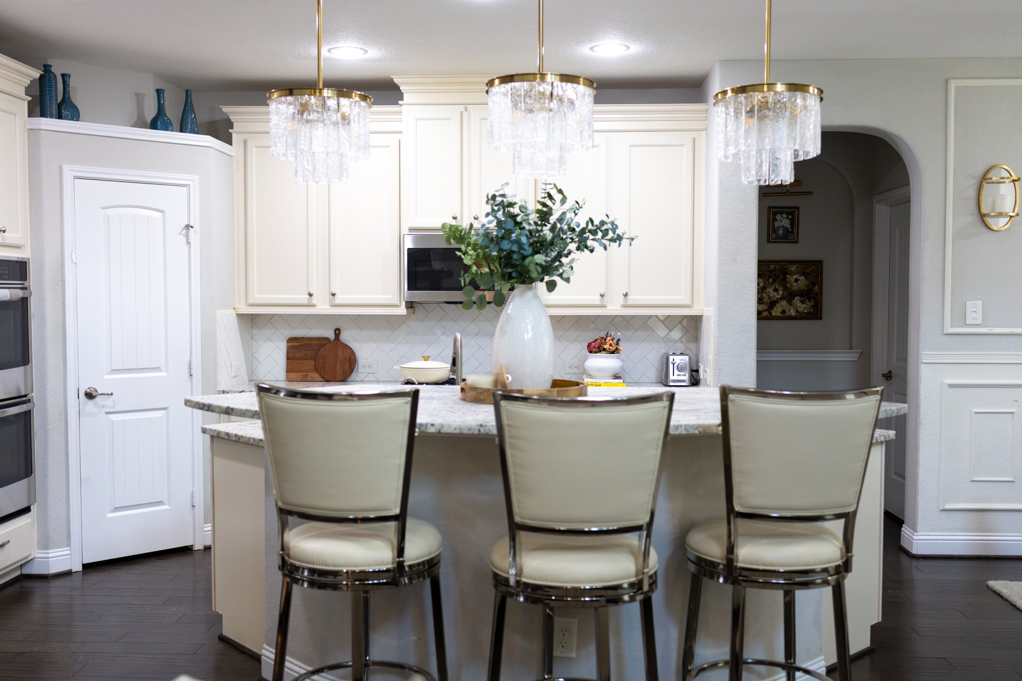 Sophisticated interior design by Emma's Interior in Woodlands, TX