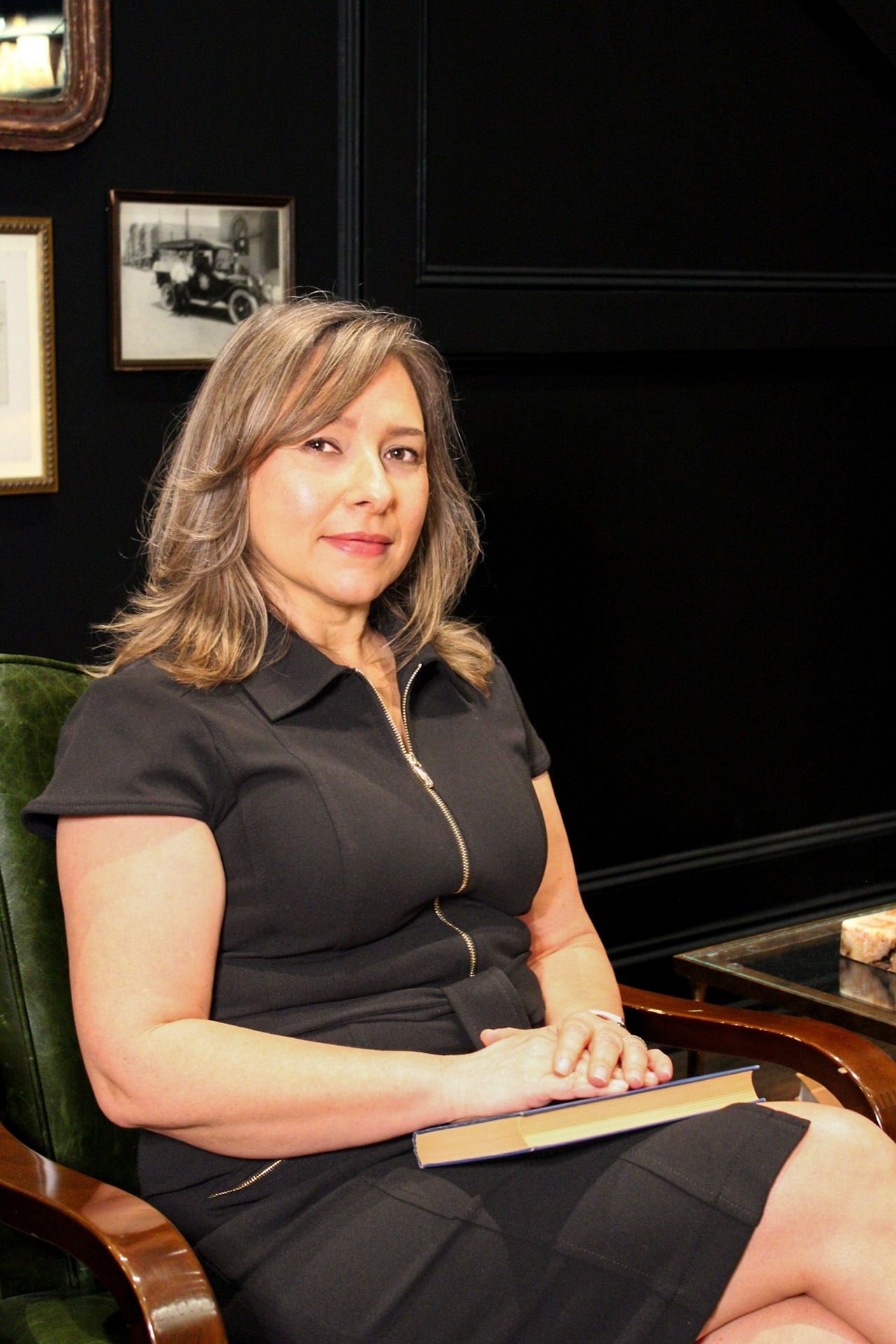 Rachelle Ryan, MA, LCPC, LPC, NCC, relationship therapist and clinical director at Ryan Psychotherapy Group in Houston and Chicago