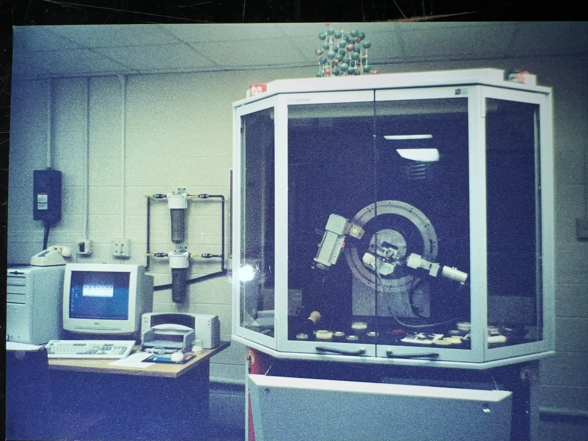 The x-ray diffractometer used throughout Wargo's Masters.
