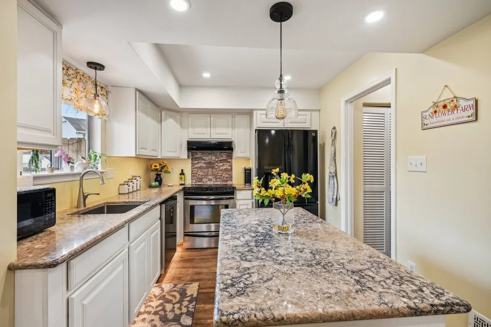 Granite kitchen in a New Castle, Delaware home