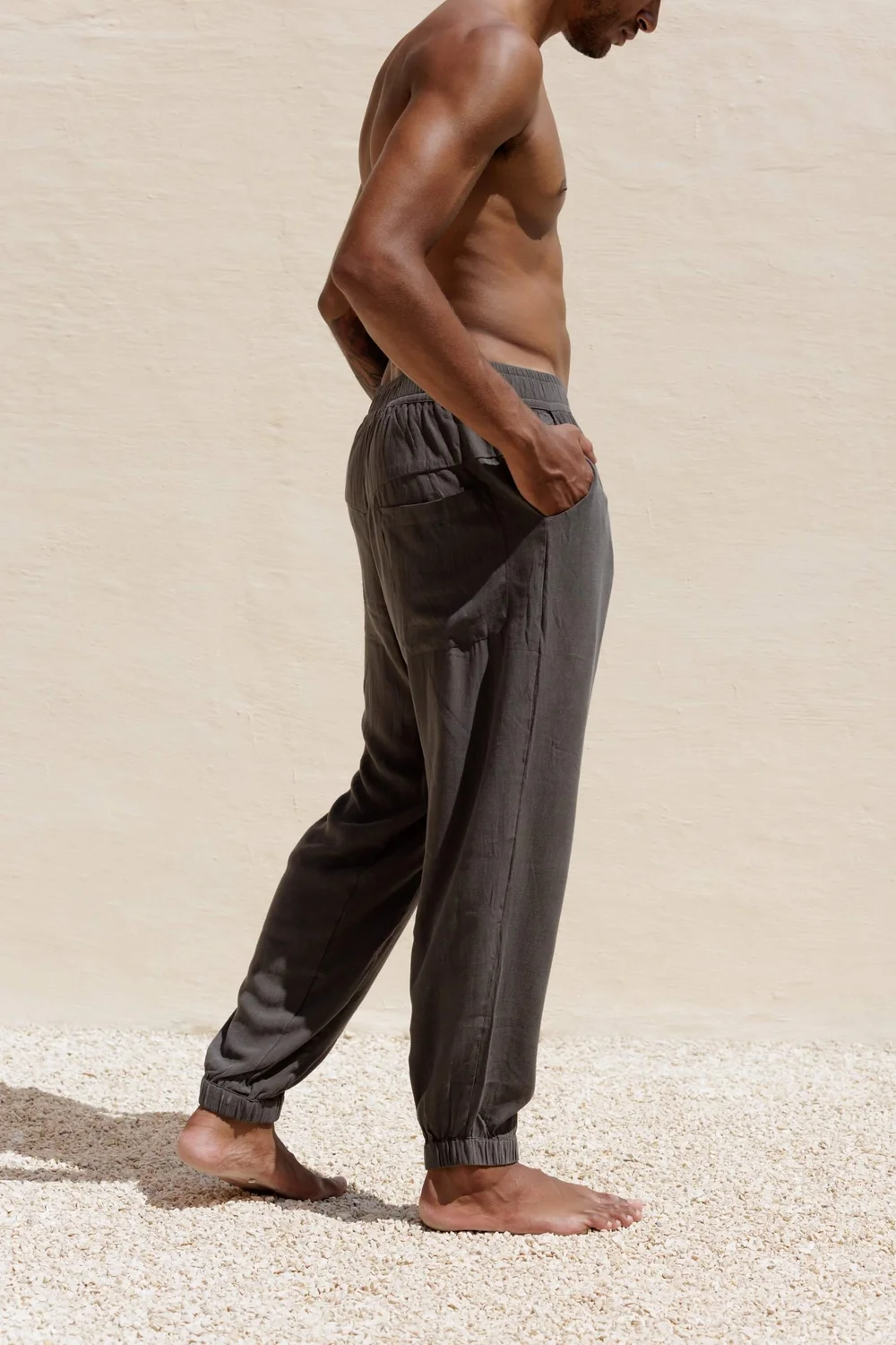 Nousa Concept SS26 menswear — tailored trousers in natural fabrics