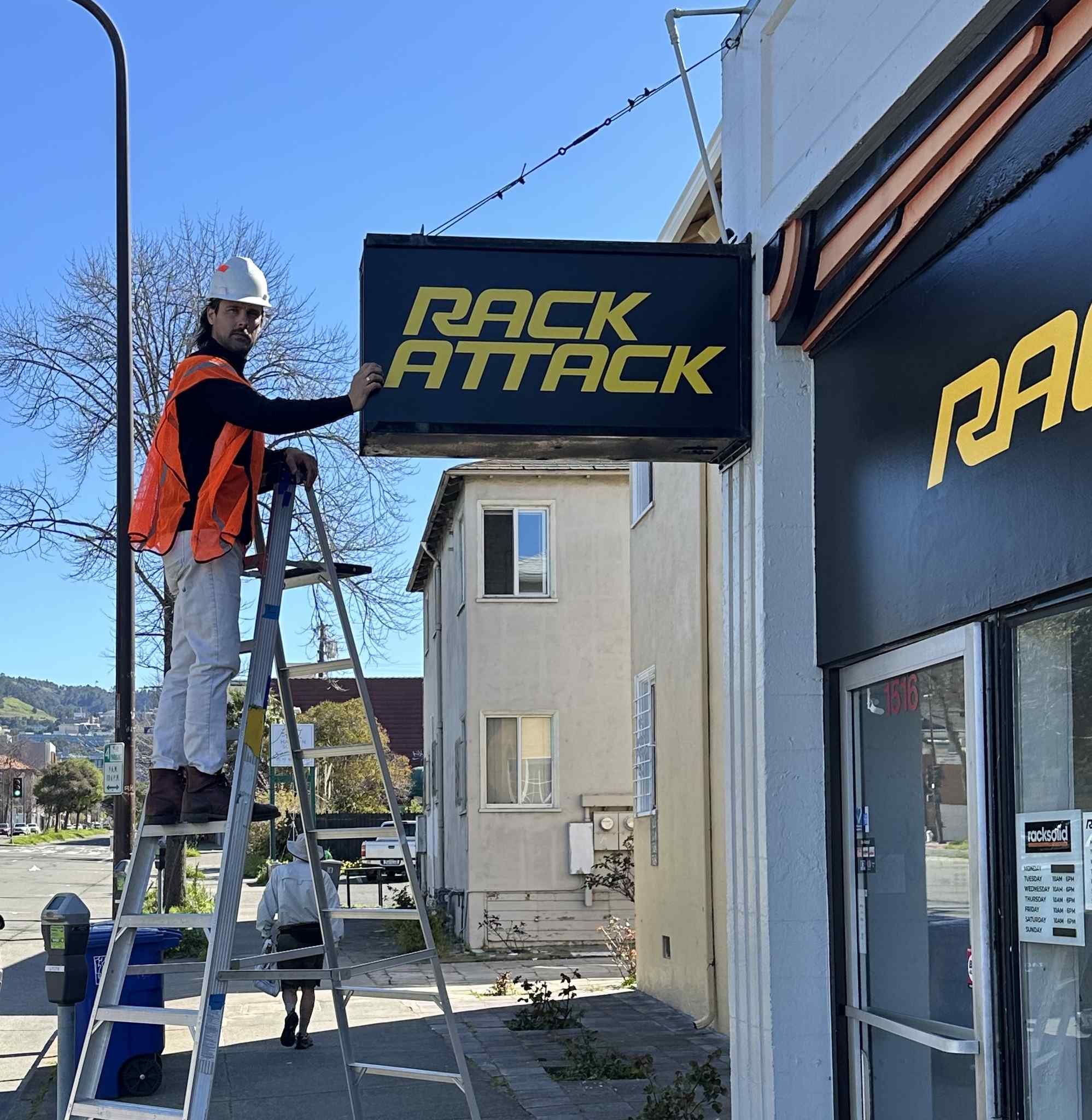 Professional sign maker USA shipping with Bay Area installation services