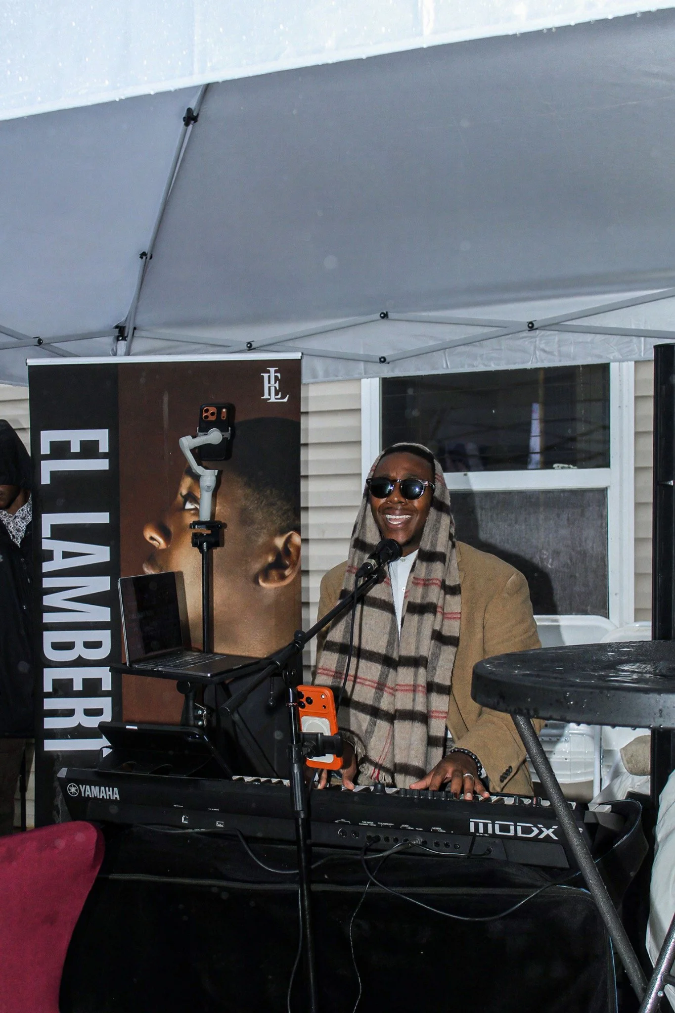 Keyboardist and vocalist providing live entertainment