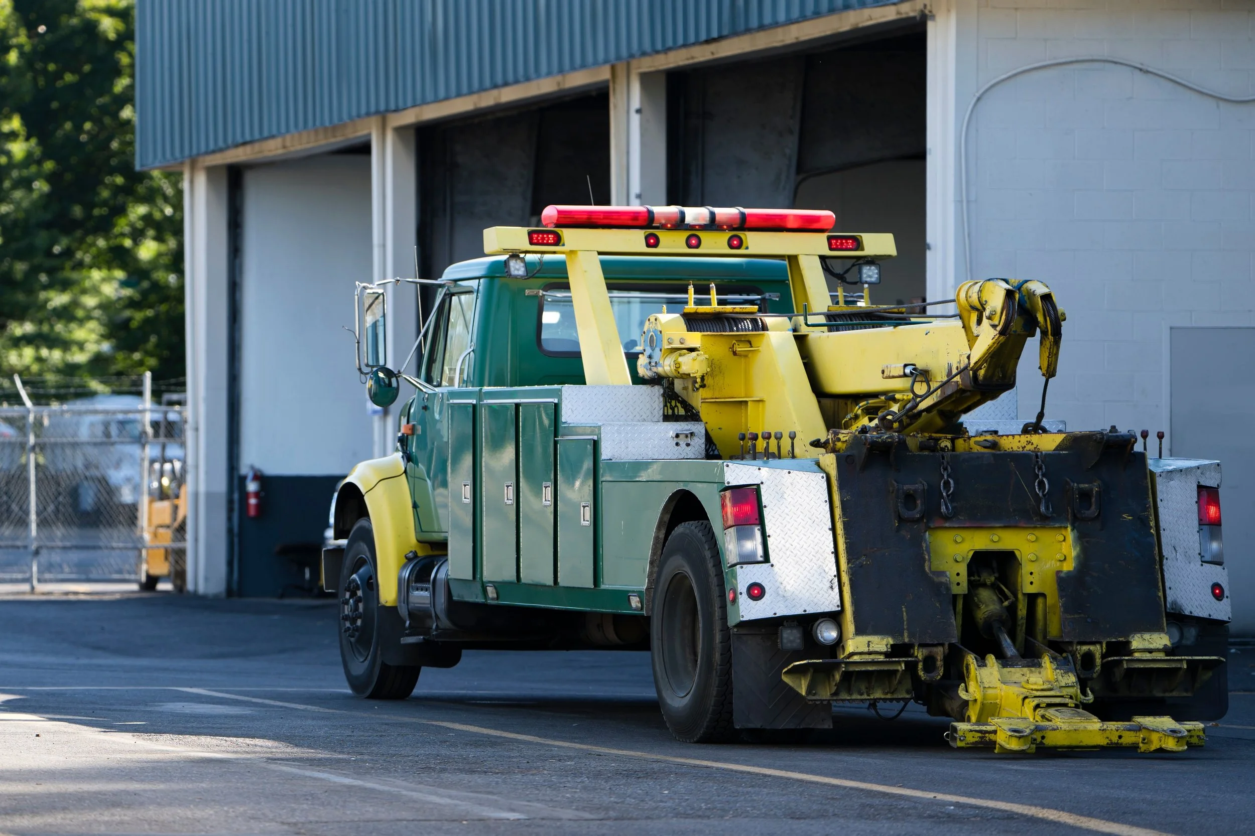 Medium-duty wrecker