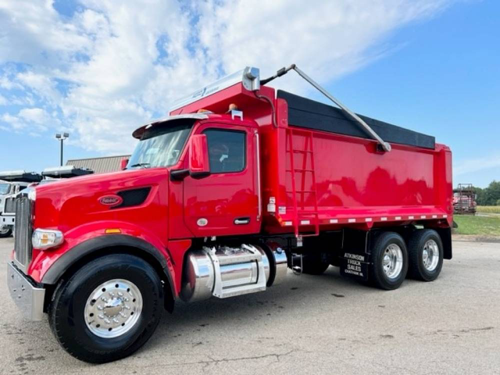 Commercial dump truck