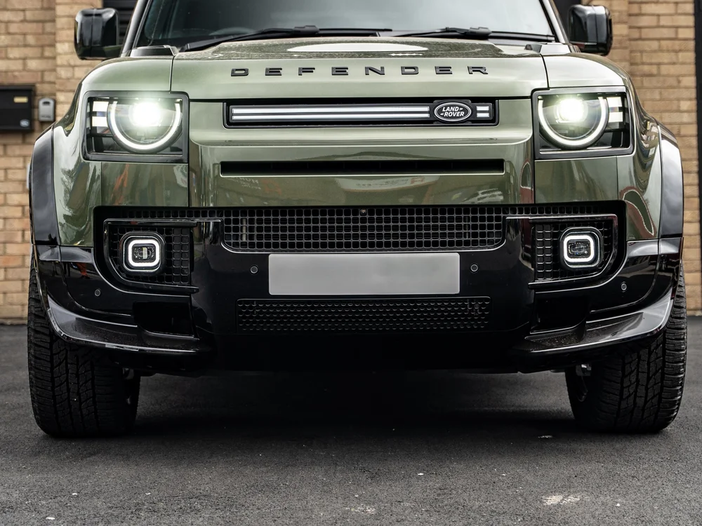 OCTA-style LED front grille light DRL fitted on Land Rover Defender