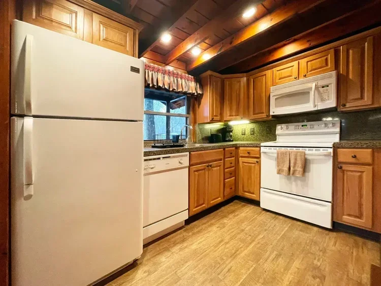 Lakeview Cabin 16 full kitchen