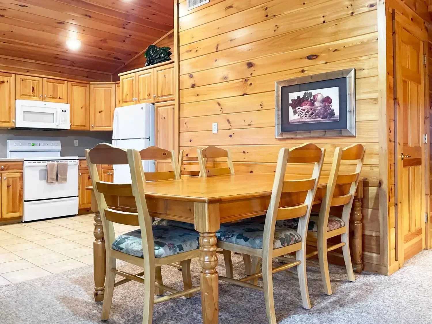 Hemlock Cabin 53 dining area beside the full kitchen