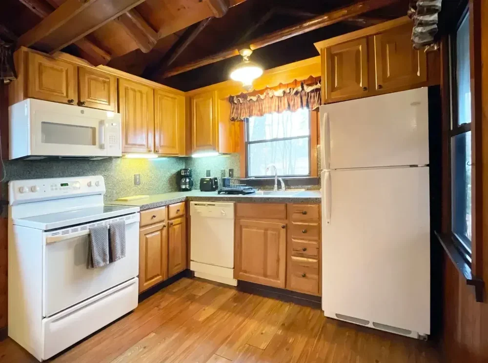 Lakeview Cabin 25 full kitchen