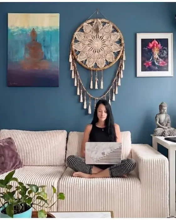 Amy Farahay business strategist and yoga education consultant