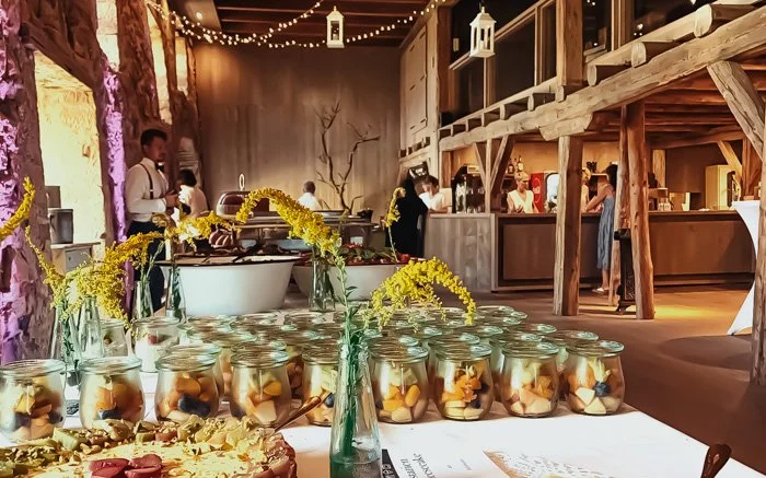 Veranstaltungsfläche mit durchdachtem Licht- und Raumkonzept