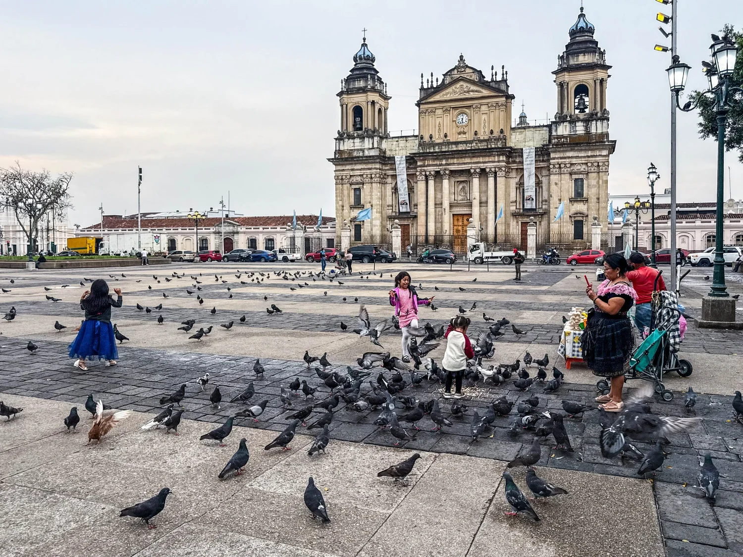 Guatemala City — pure flânerie, on foot, May 2026