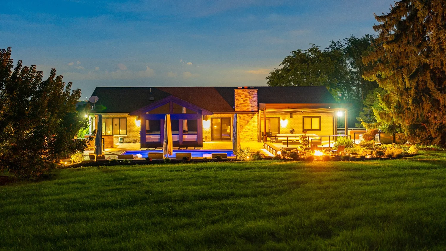 The finished yard at dusk from the same spot
