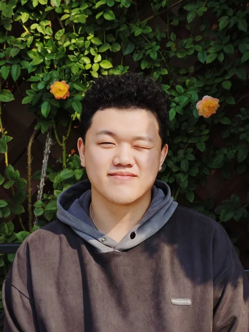Zee Yan portrait