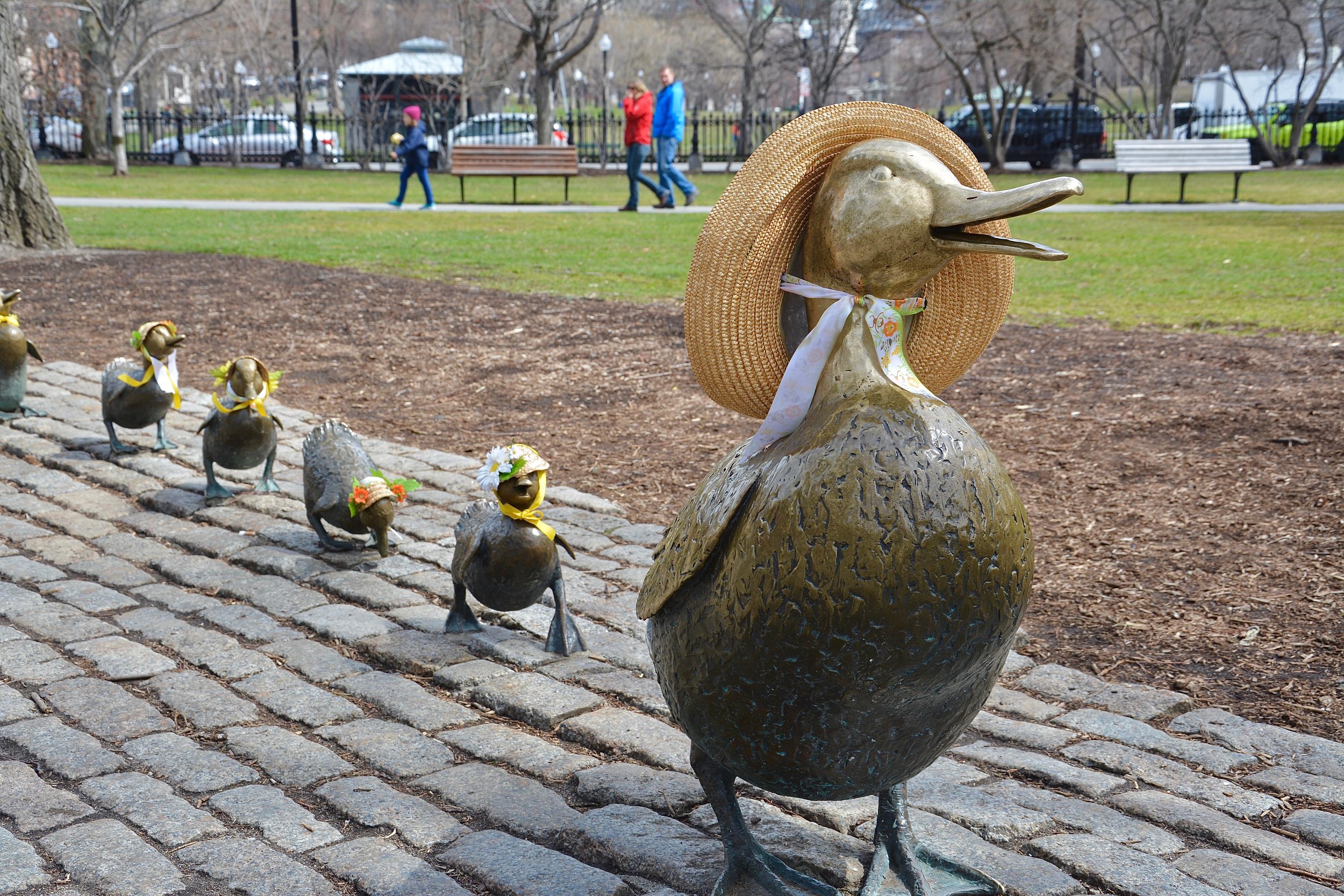 Make Way for Ducklings statues on Boston Public Garden