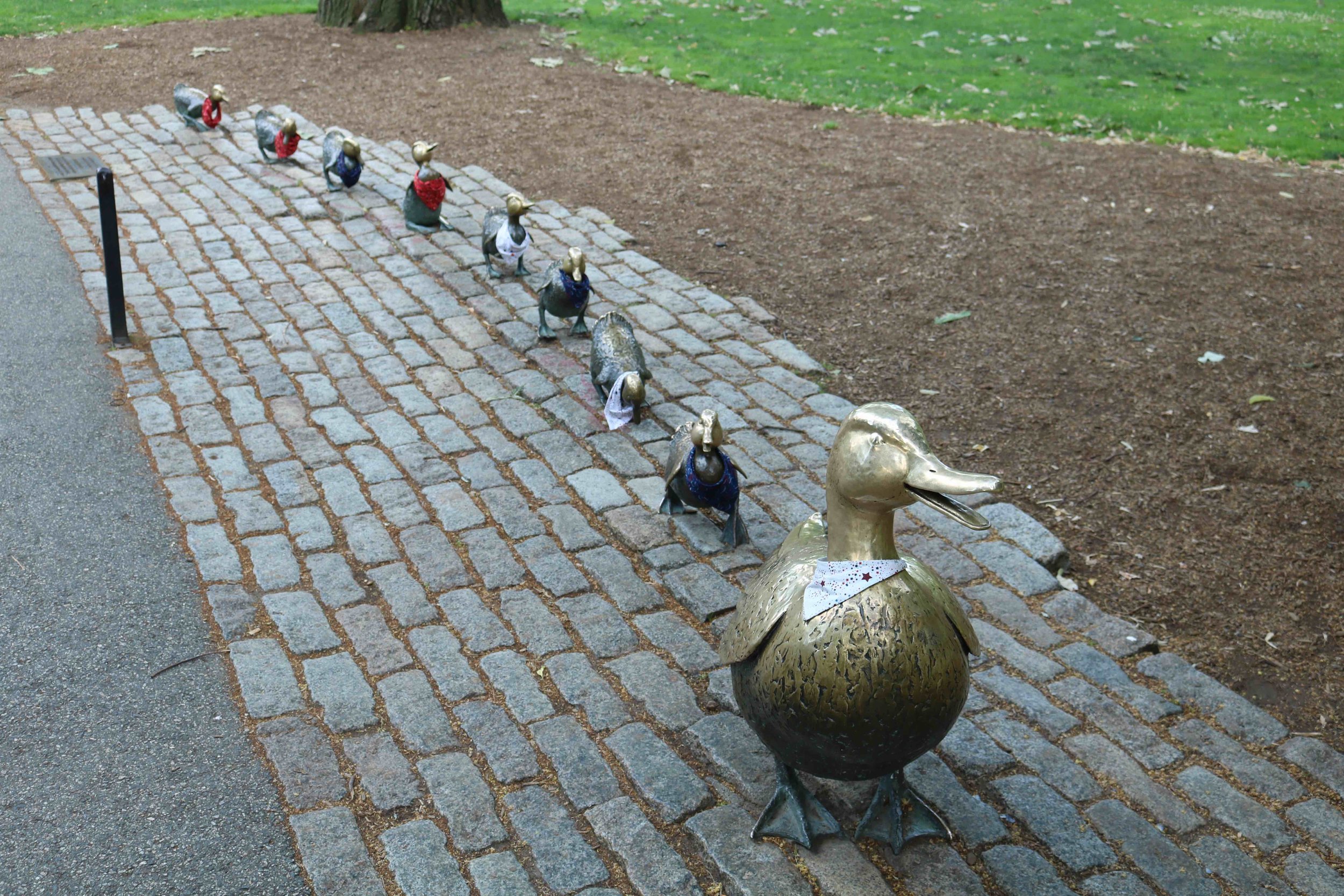 Make Way for Ducklings statues on Boston Public Garden