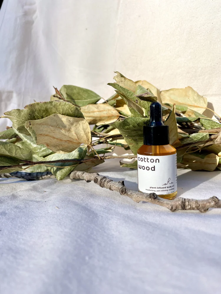 cottonwood oil - a plant infused oil for dry skin.