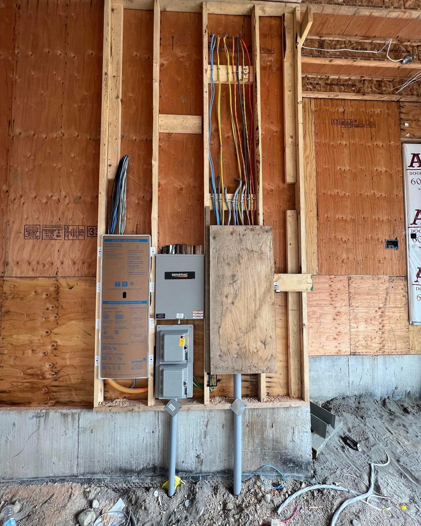 200-amp Siemens electrical panel installed in a Lower Mainland home.