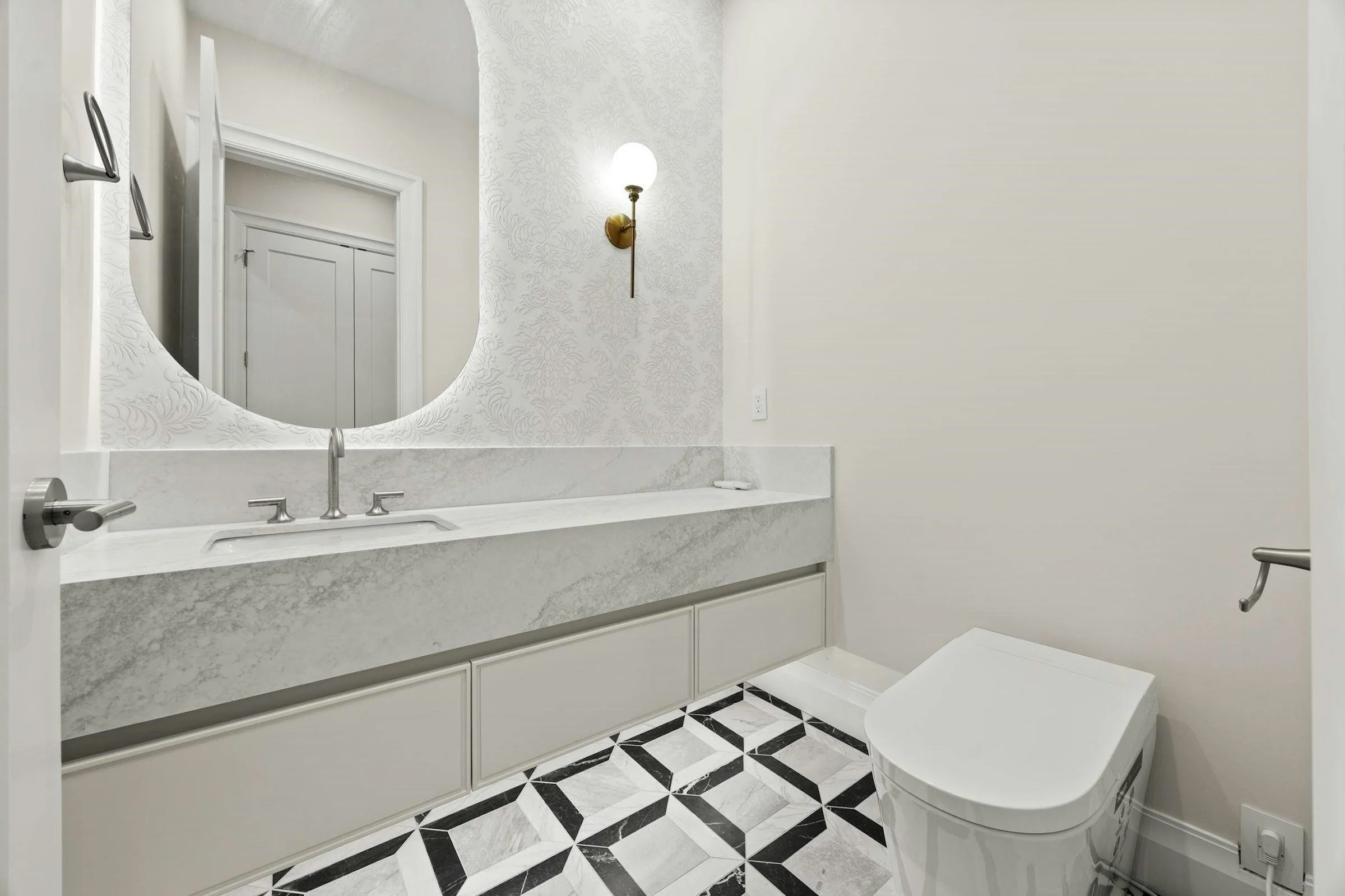 Fraser Heights bathroom electrical finish