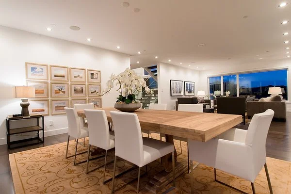 British Properties dining room lighting