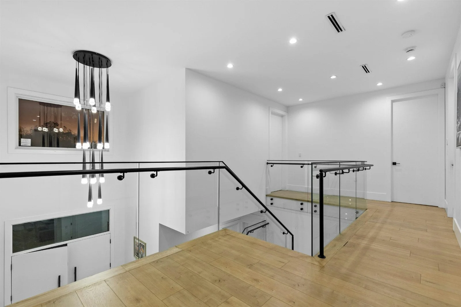 Fraser Heights entryway lighting installation by Hundel Electric
