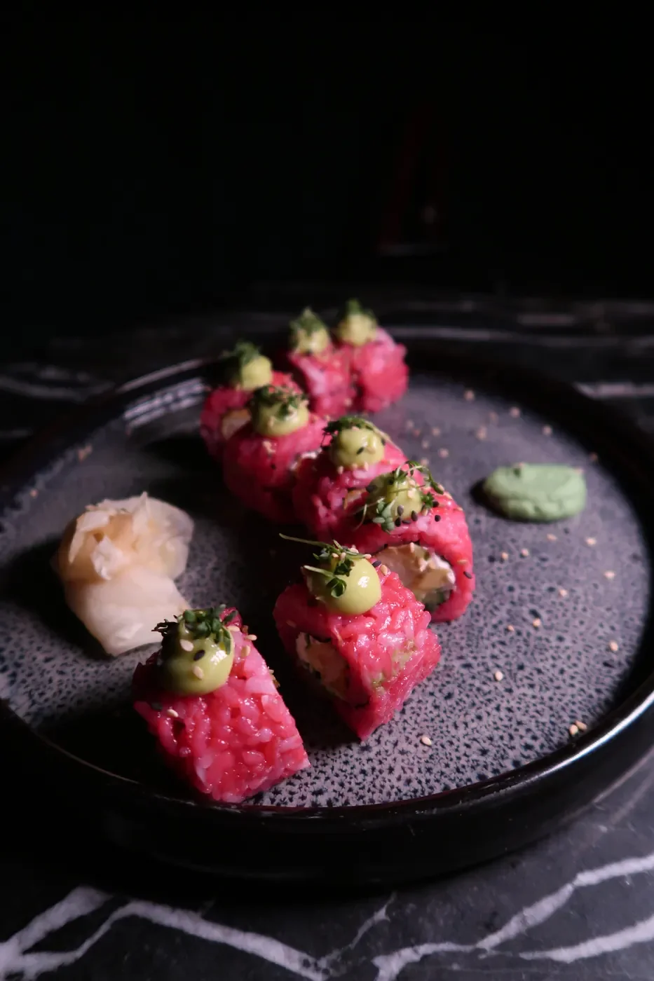 Spicy Tuna Red Roll bei OISHINBO Sushi Dortmund