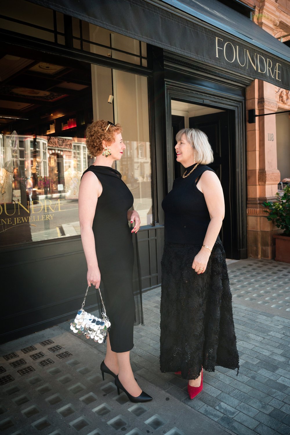 Sisterhood Deluxe photographed by Tanja Pleis (4 of 4)