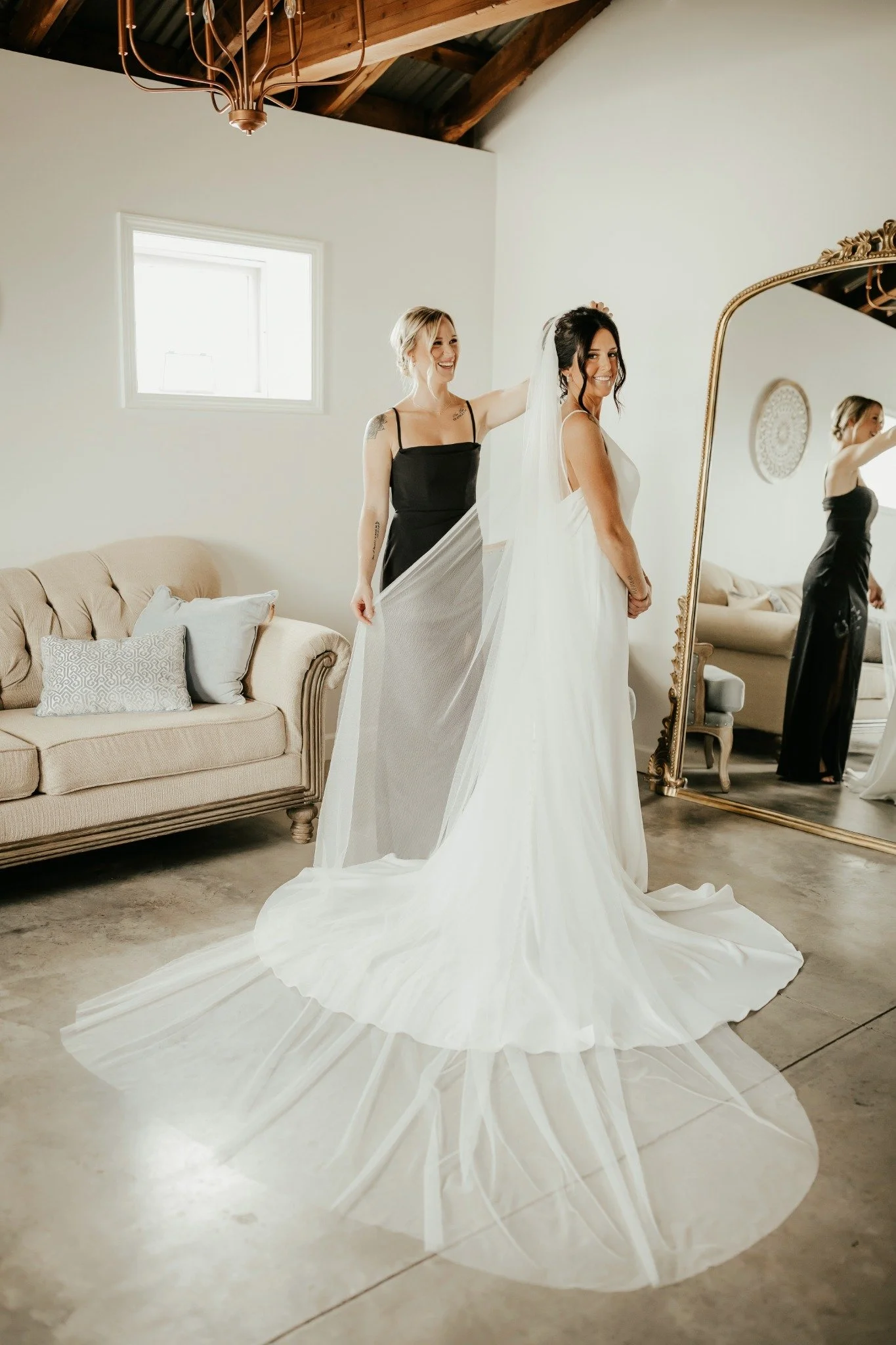 Private bridal suite and lounge at Sable Creek Homestead wedding venue