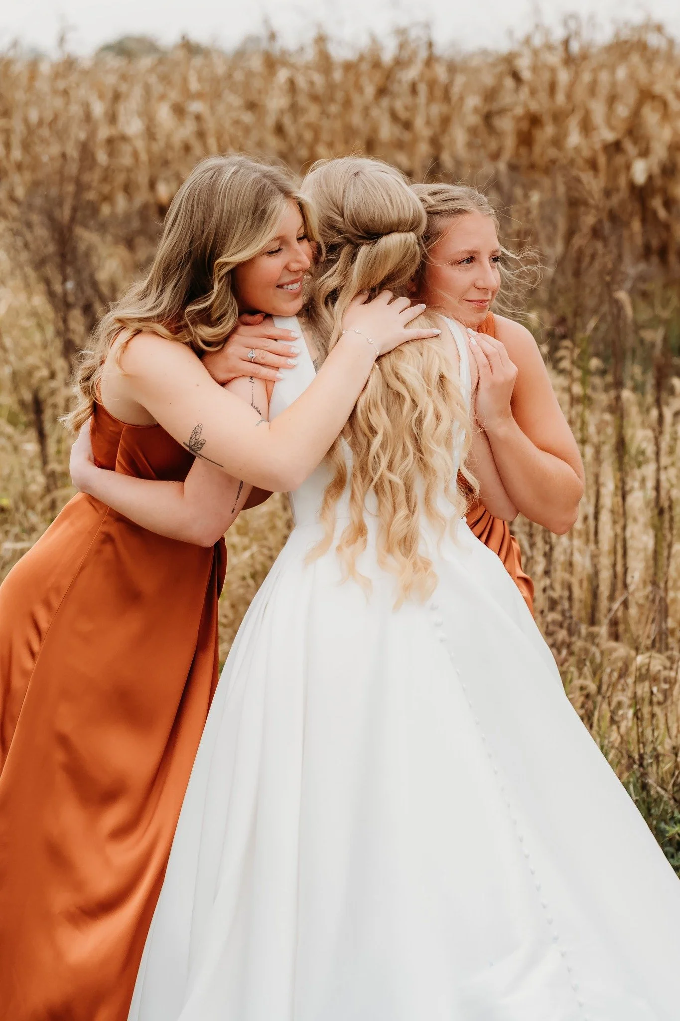 Wedding couple in the natural landscape at Sable Creek Homestead near Naperville, Illinois
