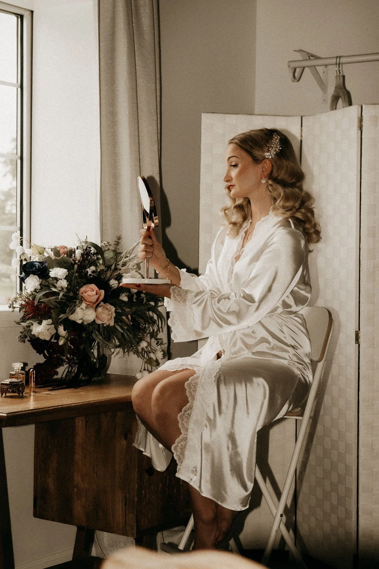 Getting-ready wedding photography in the private bridal suite