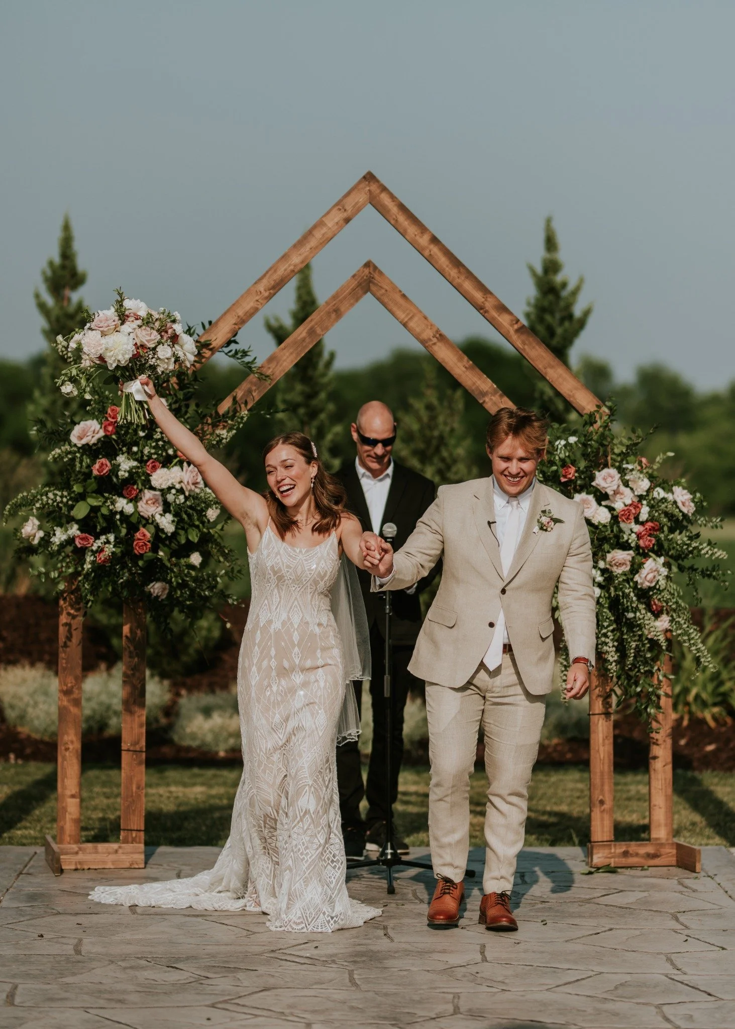 Grand bridal entrance and open-air wedding ceremony at Sable Creek Homestead