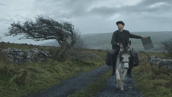 Descriptive alt text