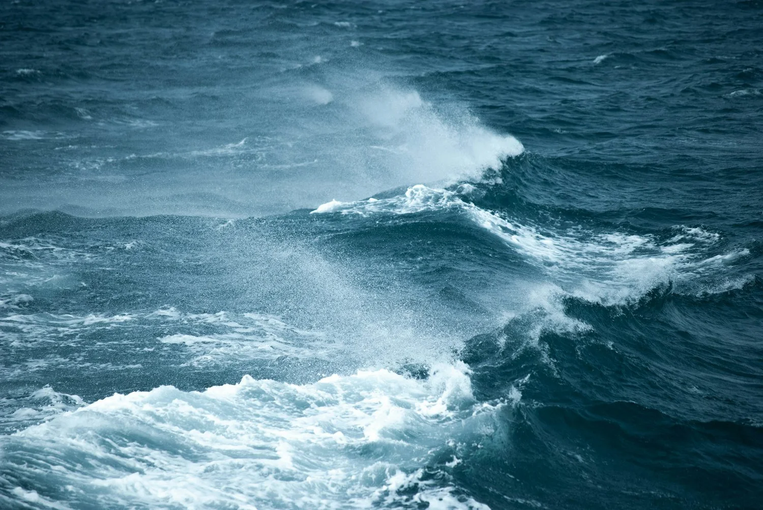 ocean waves ship