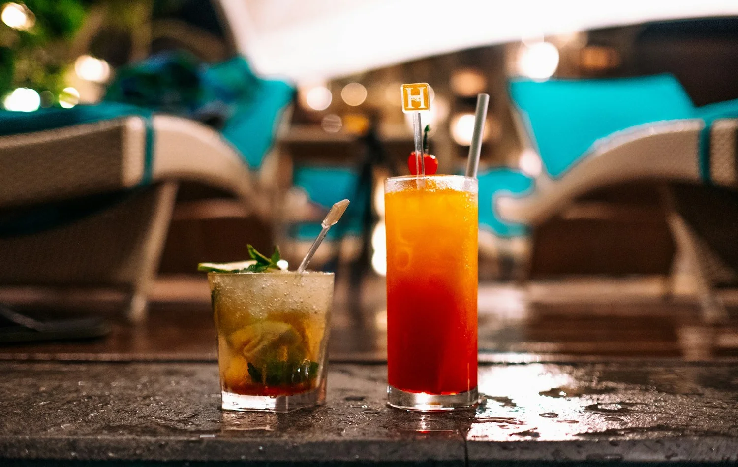 cocktail bar tropical