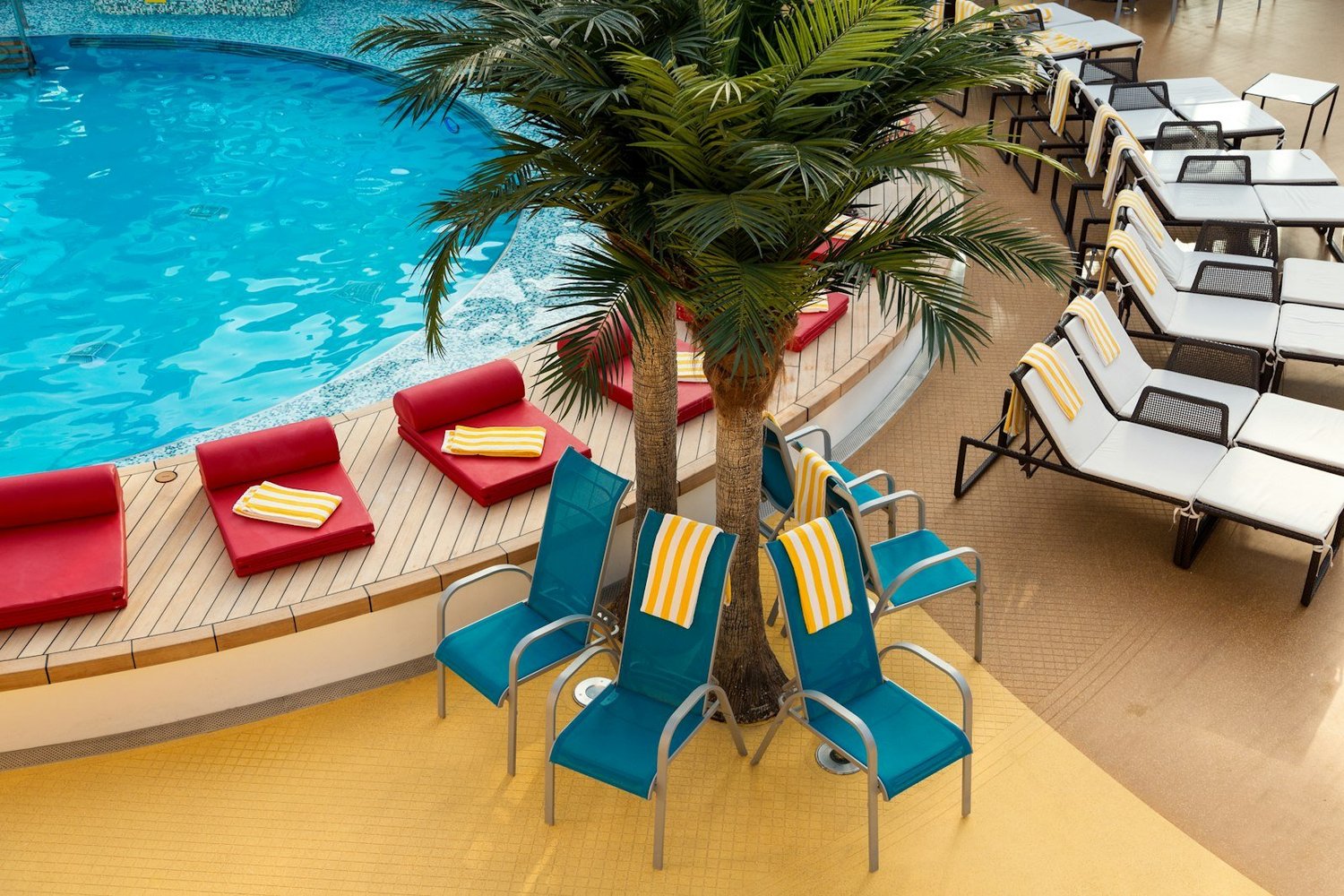 cruise ship pool deck