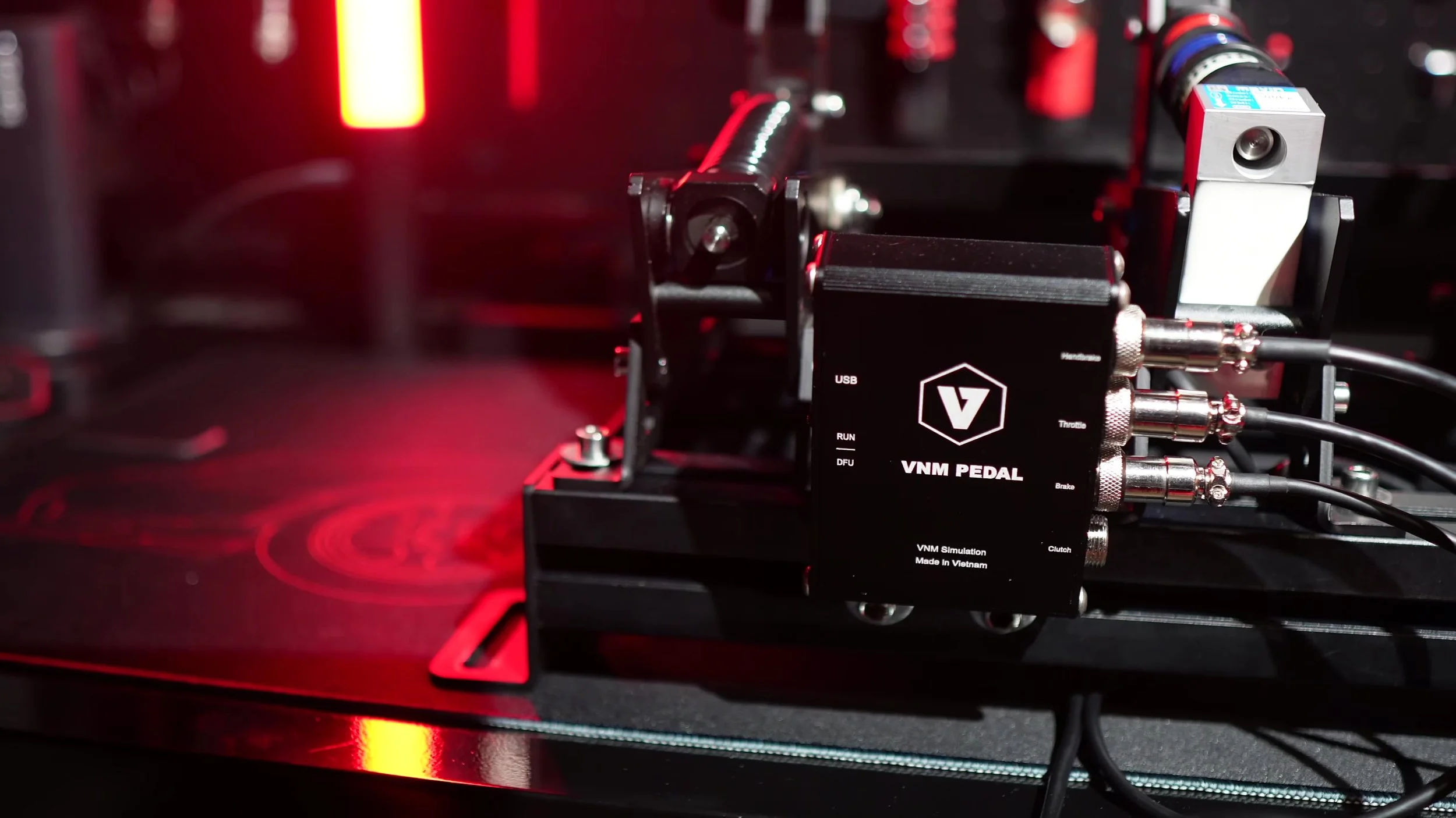 The VNM pedal controller and connections.