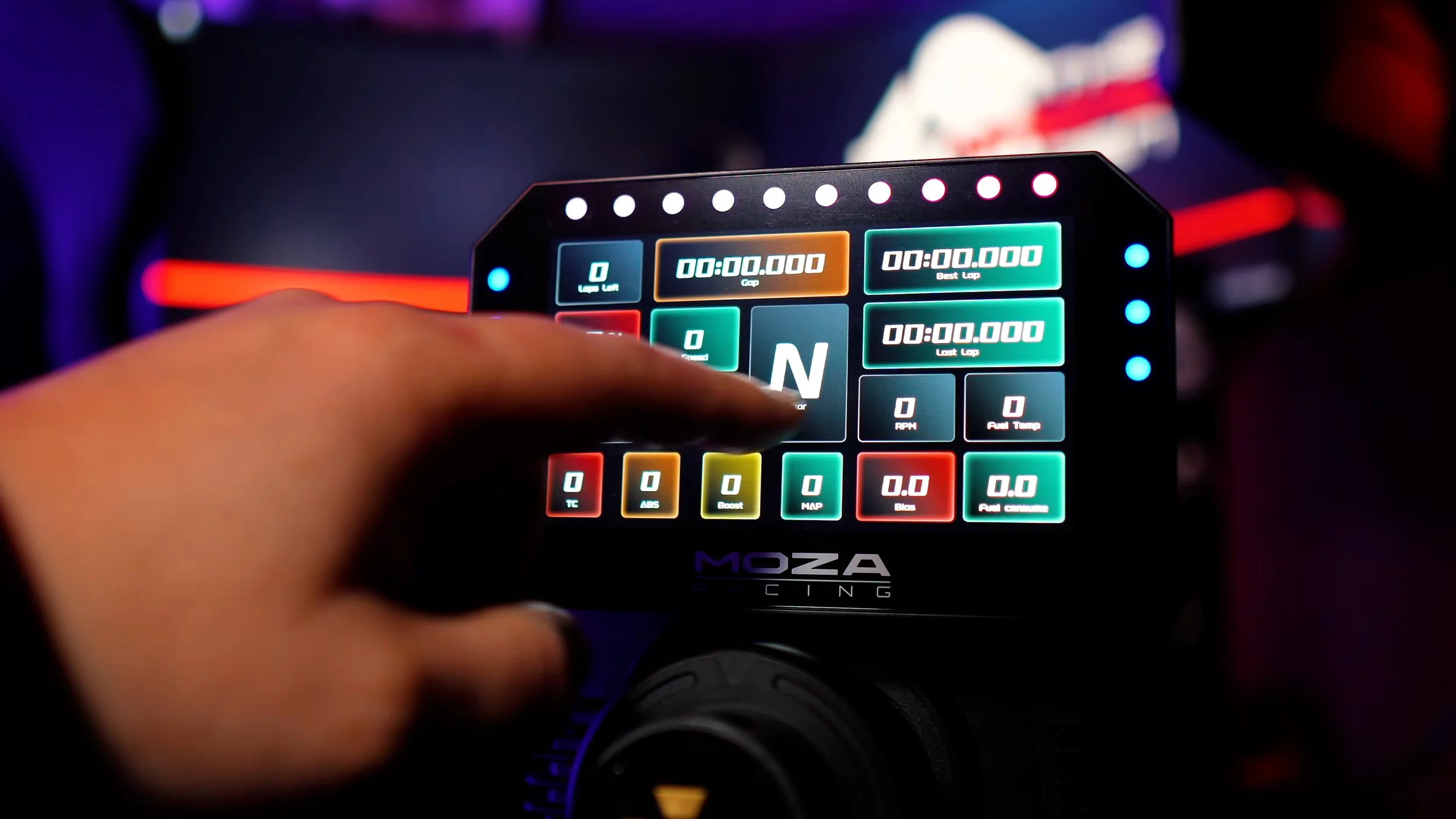 Using the touchscreen on the CM2.