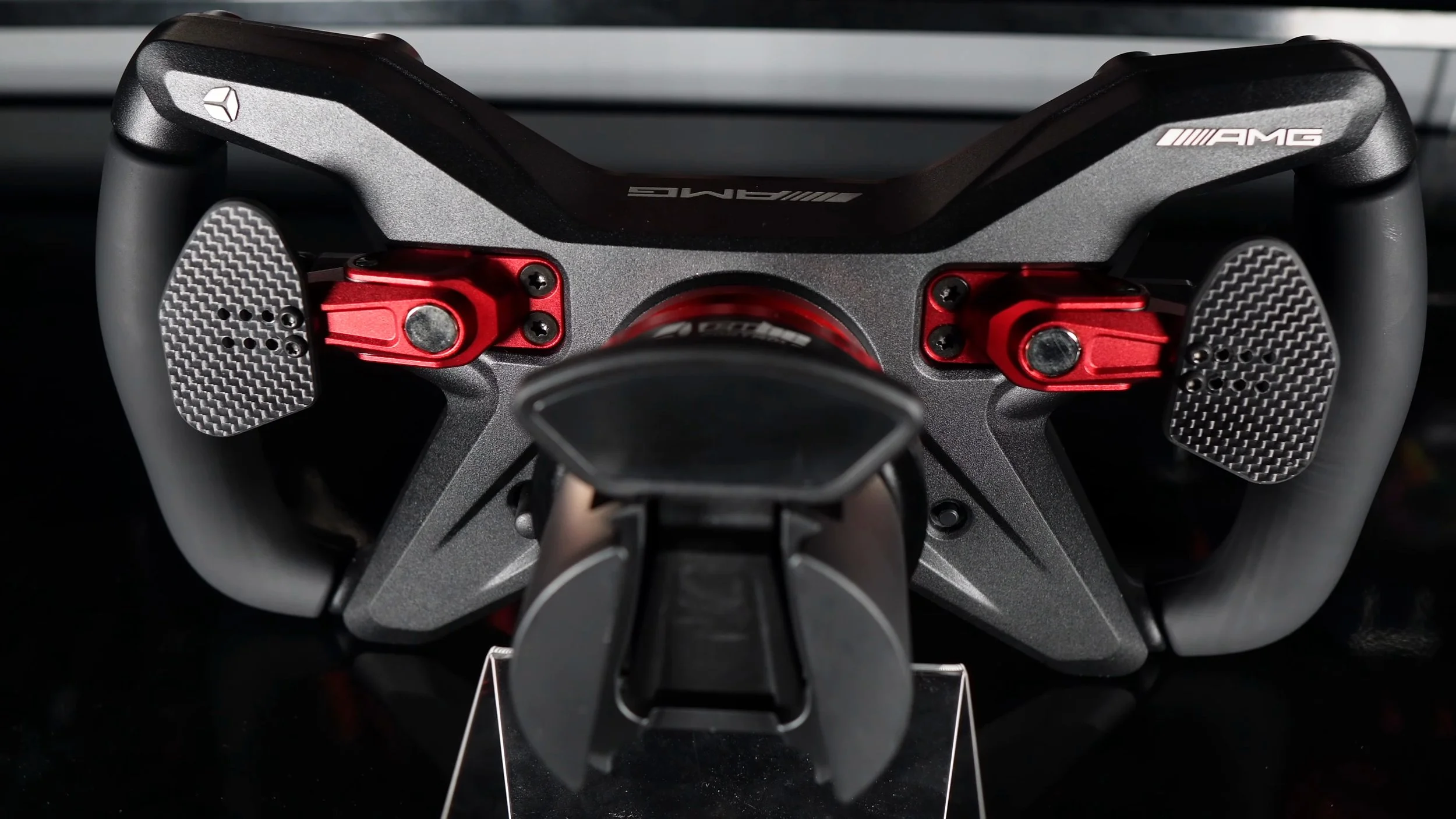 The rear paddles and mounting area.