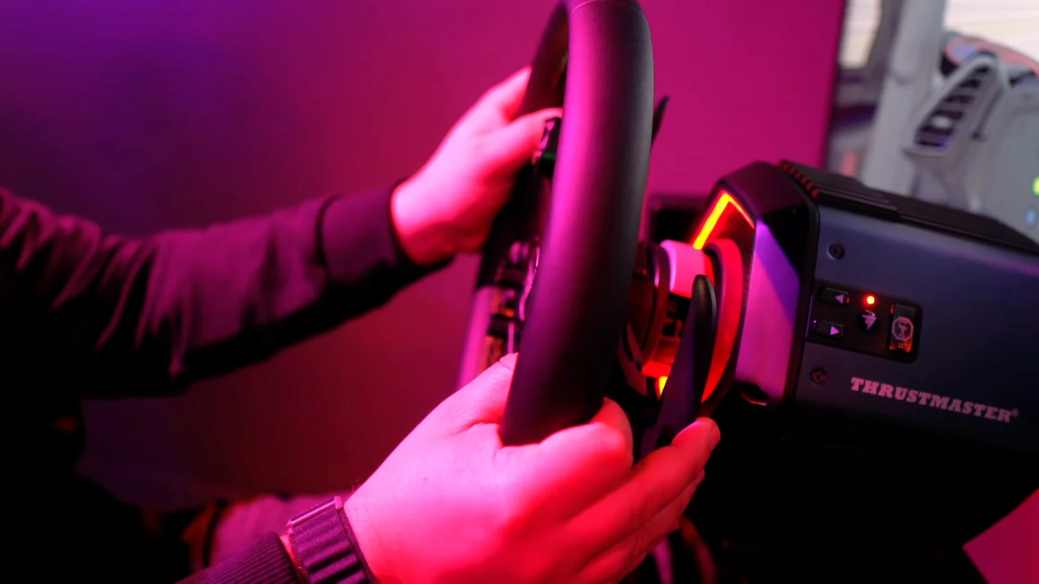 Thrustmaster EVO Racing 32R wheel