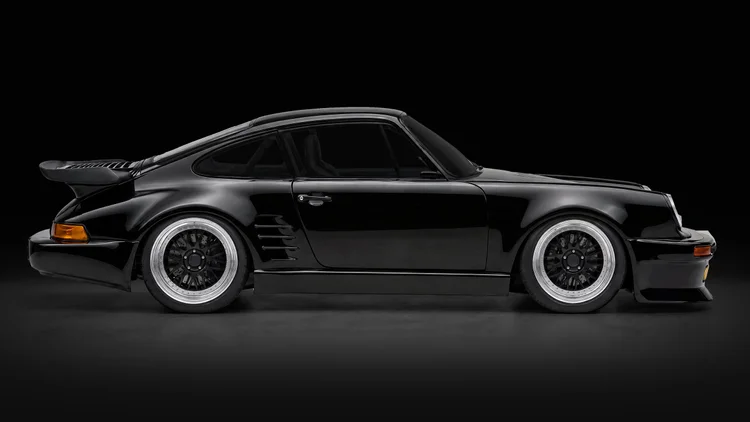 Blackbird in midnight · Gloss Black