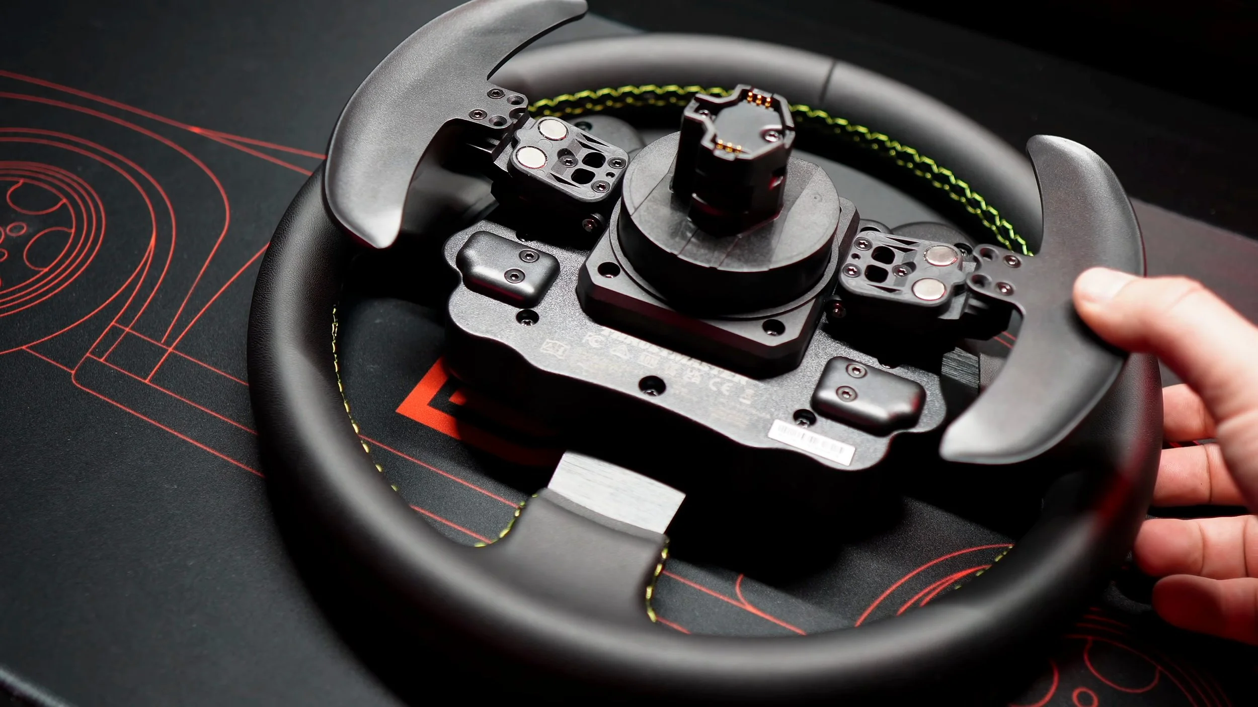 The rear paddles and quick release.