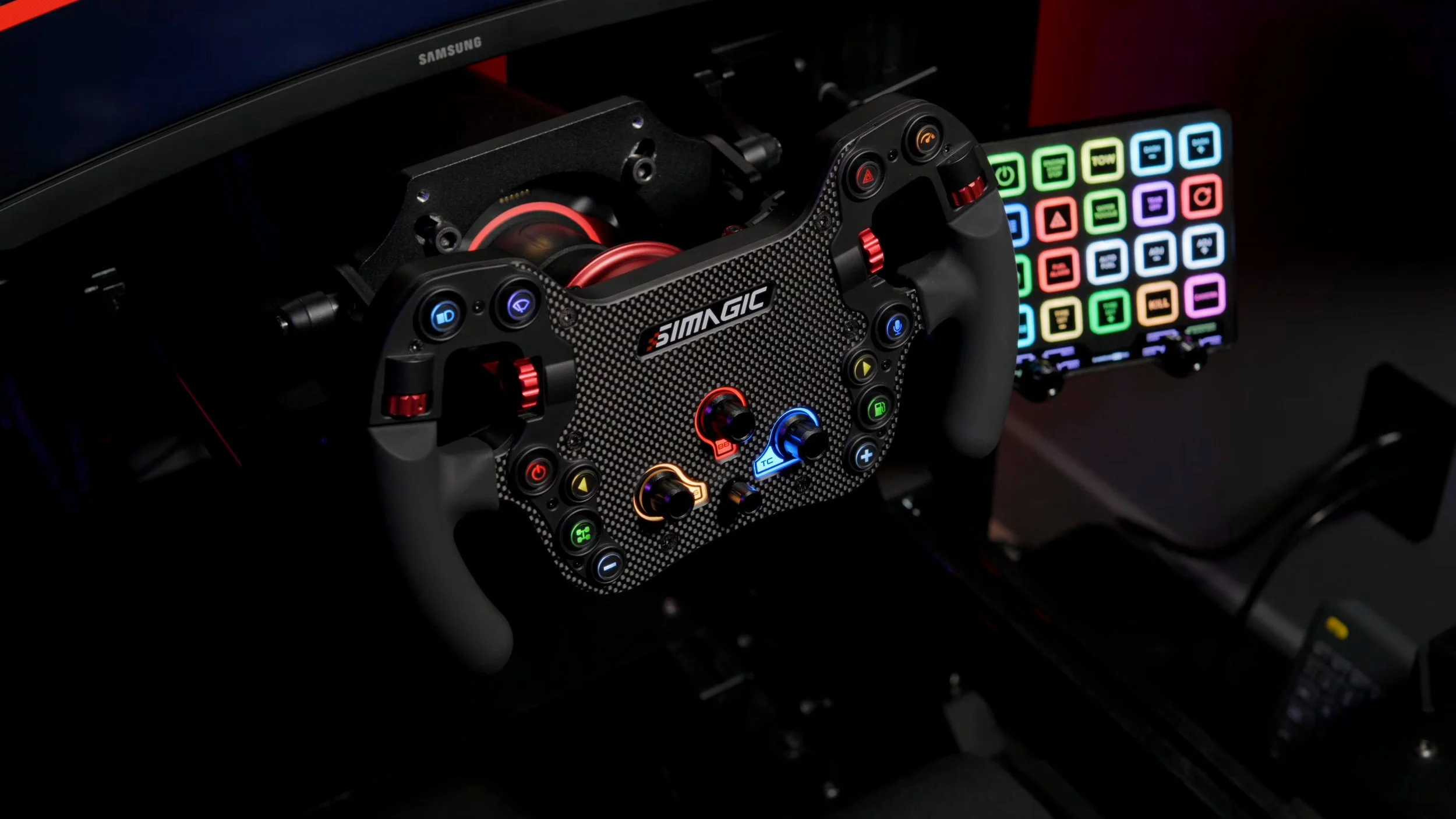 The steering wheel mounted on the wheelbase.